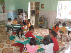 Cơ sở vật chất trường tiểu học xã Đồng Tâm (Lạc Thủy) được đầu tư xây dựng khang trang, góp phần nâng cao chất lượng dạy và học.